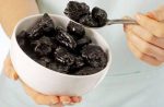 Чернослив для похудения: польза сухофрукта и рецепты