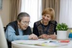 Тепло, забота и достойный уход: как выбрать пансионат для пожилого человека